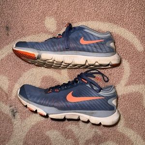 Nike Sneakers